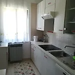 아파트 Sandra